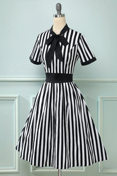 Bow Tie Collar Vintage Pleated Dress