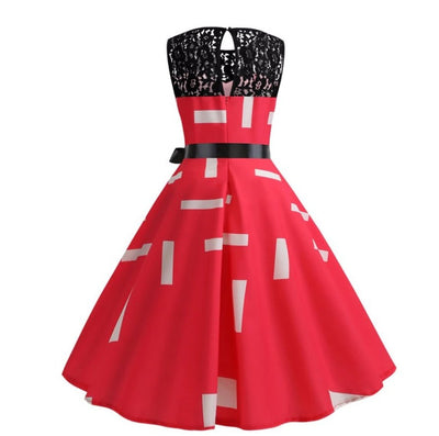 Vintage Trapeze Dress With Lace Collar