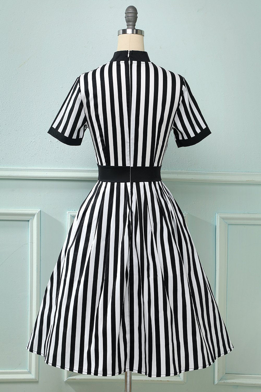 Bow Tie Collar Vintage Pleated Dress