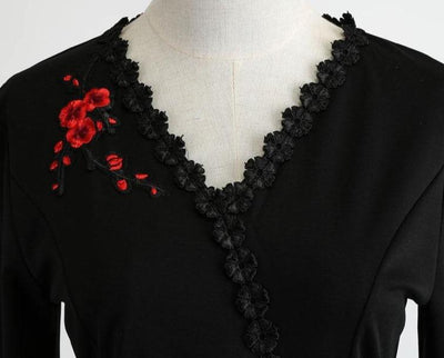 Plus Size Vintage Dress Black Embroidered Flowers